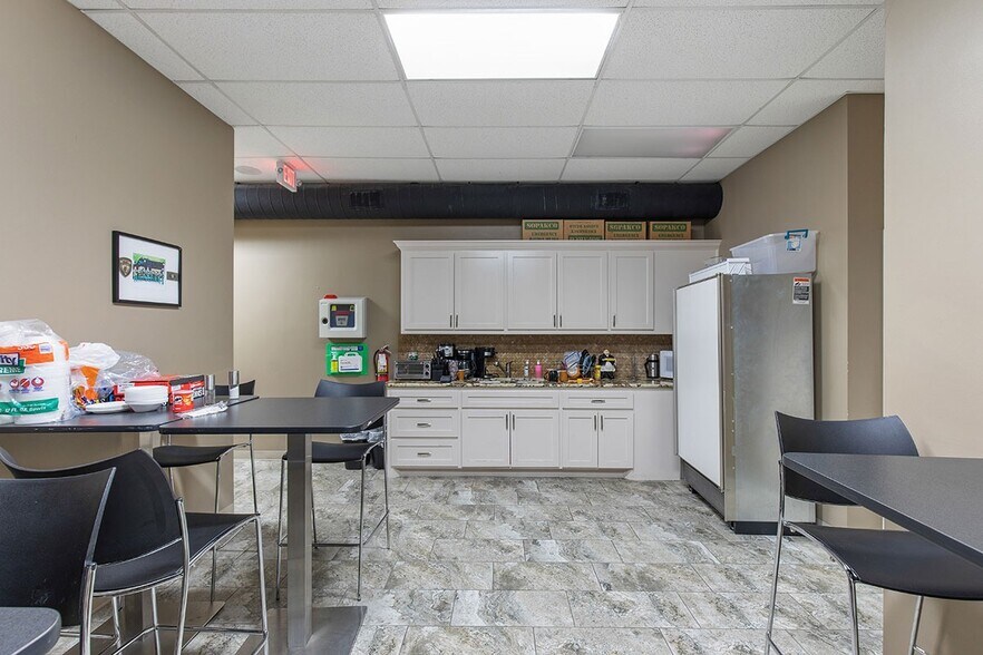 More Photos Of 8319 Thora Ln, Spring Airplane Hangar For Sale