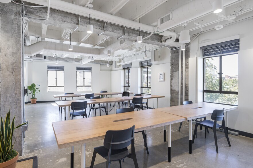 More Photos Of 2201 Broadway, Oakland Coworking Space
