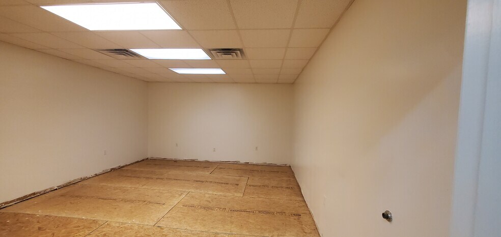 More Photos Of 110 S Center St, Mount Olive Office Residential For Sale