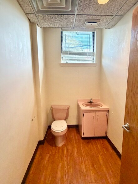 More Photos Of 853-855 Grove St. st, Irvington Healthcare For Lease