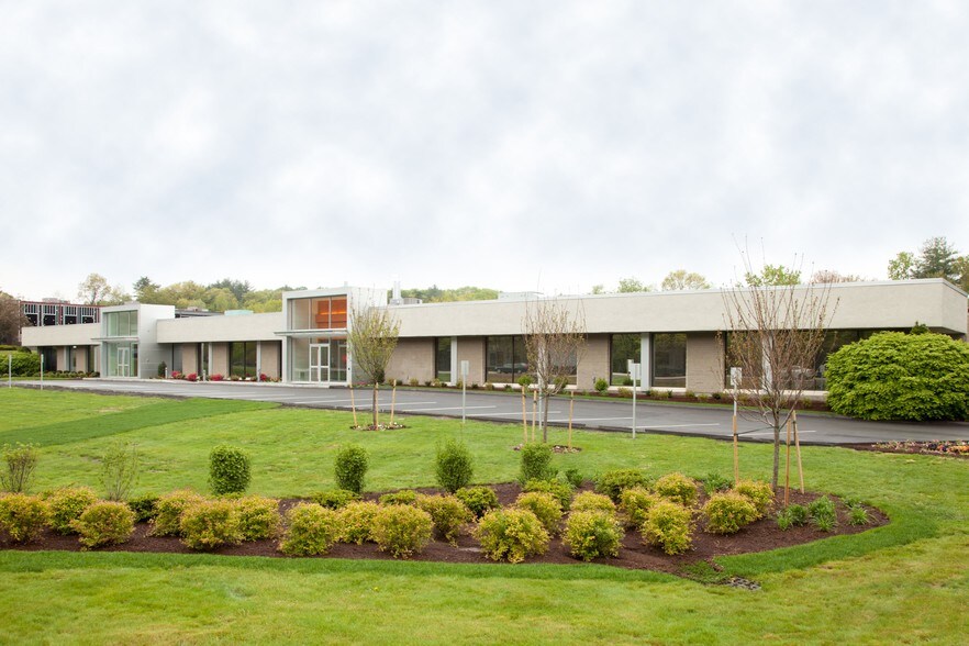 More Photos Of 101 Hartwell Ave, Lexington Research And Development For Lease
