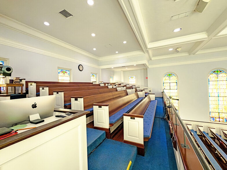 More Photos Of 603 11th St W, Bradenton Religious Facility For Sale