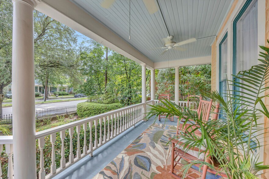 More Photos Of 412 S 3rd St, Wilmington Hospitality For Sale