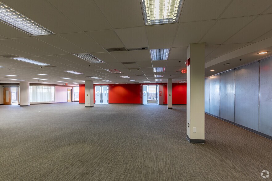 More Photos Of 25200 Telegraph Rd, Southfield Office For Lease