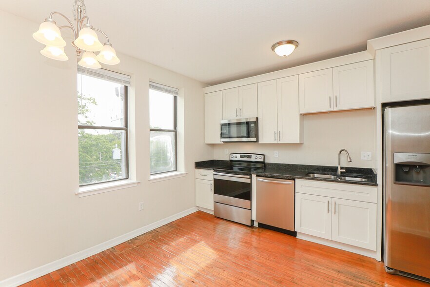 More Photos Of 1000 Gates Ave, Norfolk Apartments For Sale