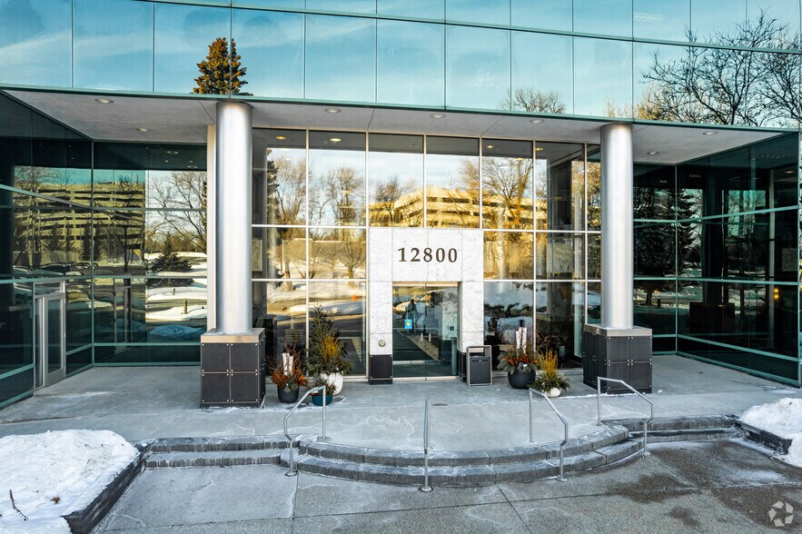 More Photos Of 12900 Whitewater Dr, Minnetonka Unknown For Lease