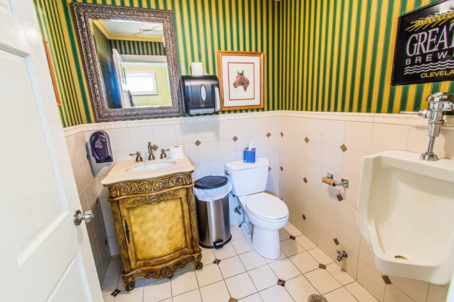 More Photos Of 183 S Main St, Russellville Restaurant For Sale