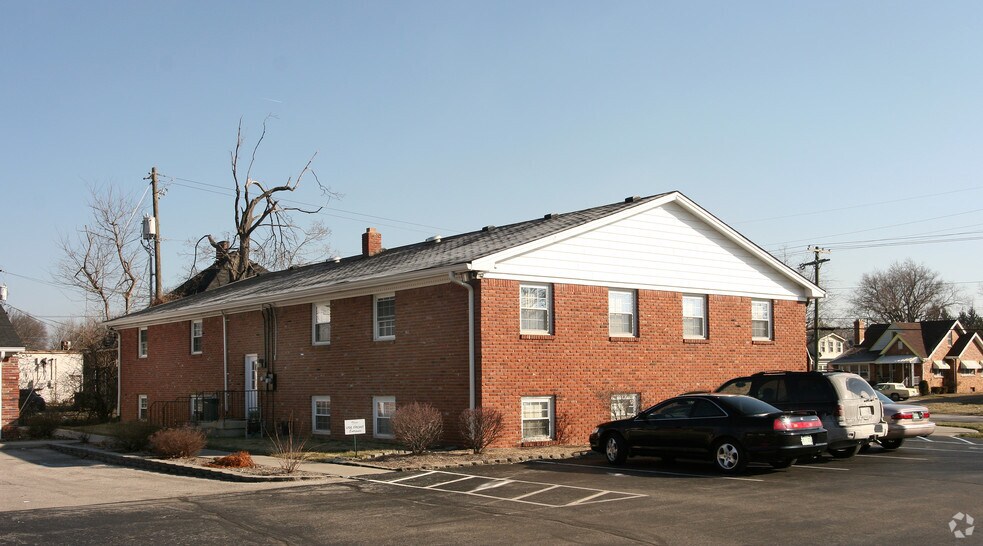 More Photos Of 4040 S Meridian St, Indianapolis Office For Lease
