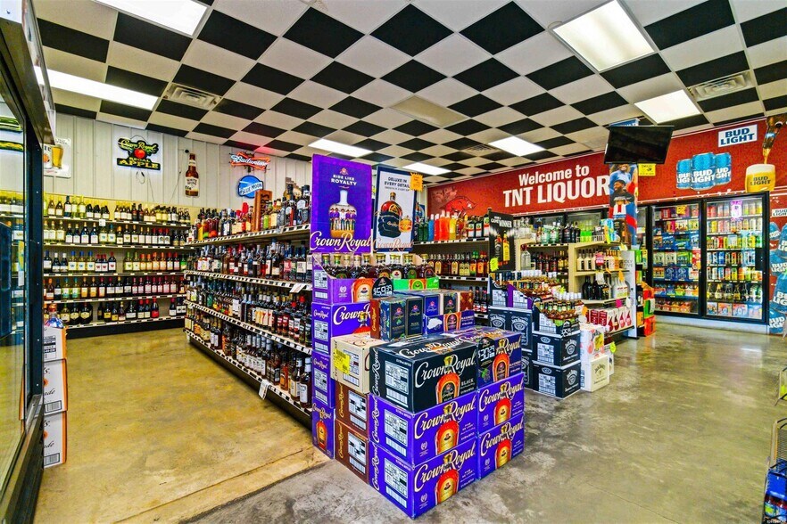 More Photos Of 1190 S Highway 59, Decatur Convenience Store For Sale