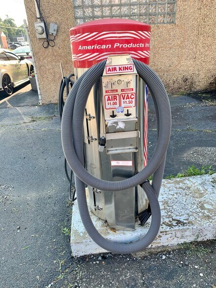 More Photos Of 1808 Woodbridge Ave, Edison Service Station For Lease