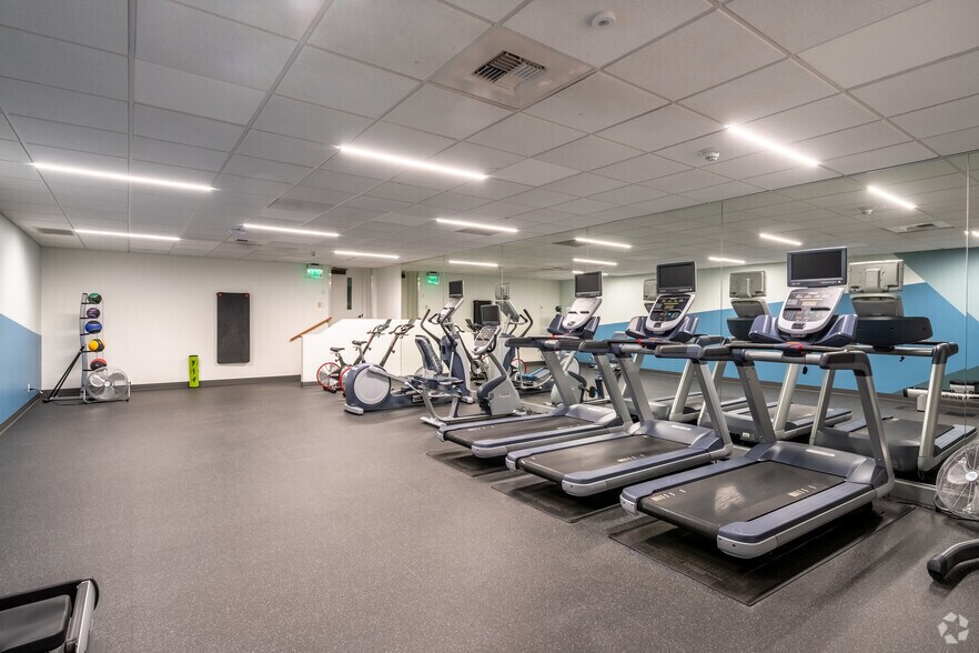 More Photos Of 15325 SE 30th Pl, Bellevue Unknown For Lease