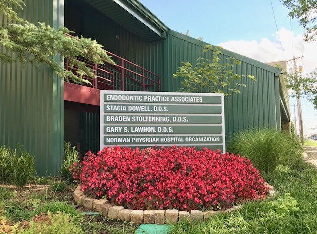 More Photos Of 707 24th Ave SW, Norman Medical For Sale