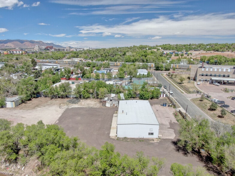 More Photos Of 1210 S El Paso St, Colorado Springs Warehouse For Lease