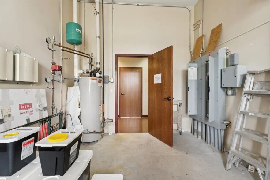 More Photos Of 180 Knights Way, Fond Du Lac Medical For Sale