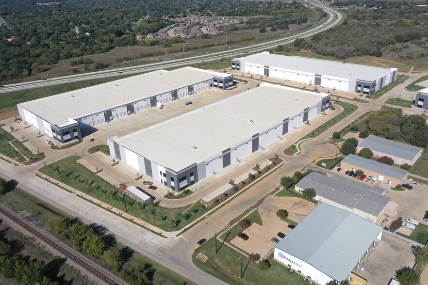 More Photos Of 3411 Mingo Rd, Denton Unknown For Lease