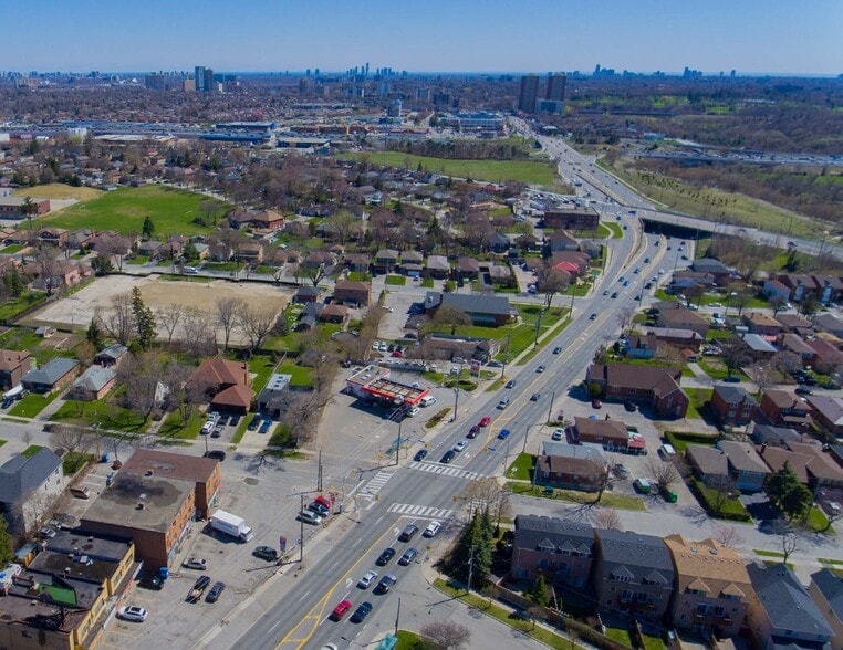 More Photos Of 2825 Weston Rd, Toronto Apartments For Sale