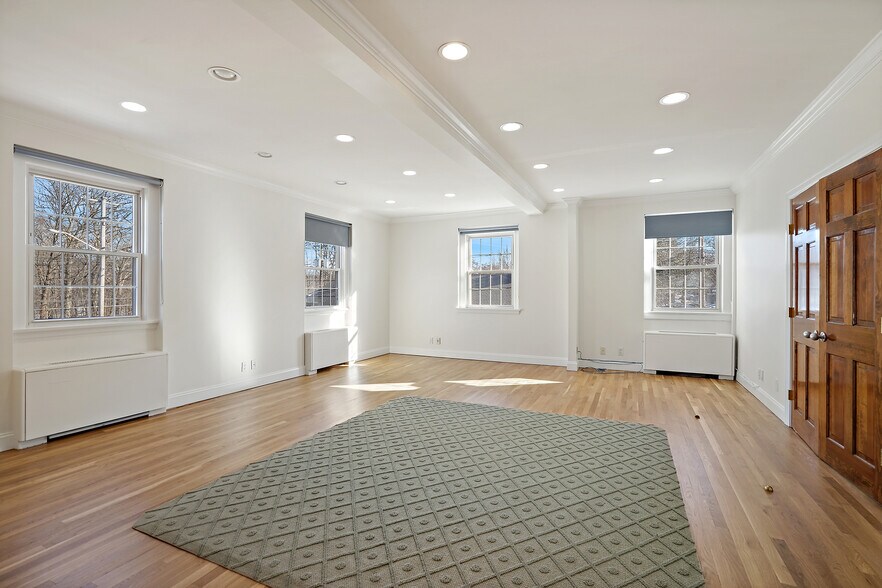 More Photos Of 254-256 Katonah Ave, Katonah Bank For Lease