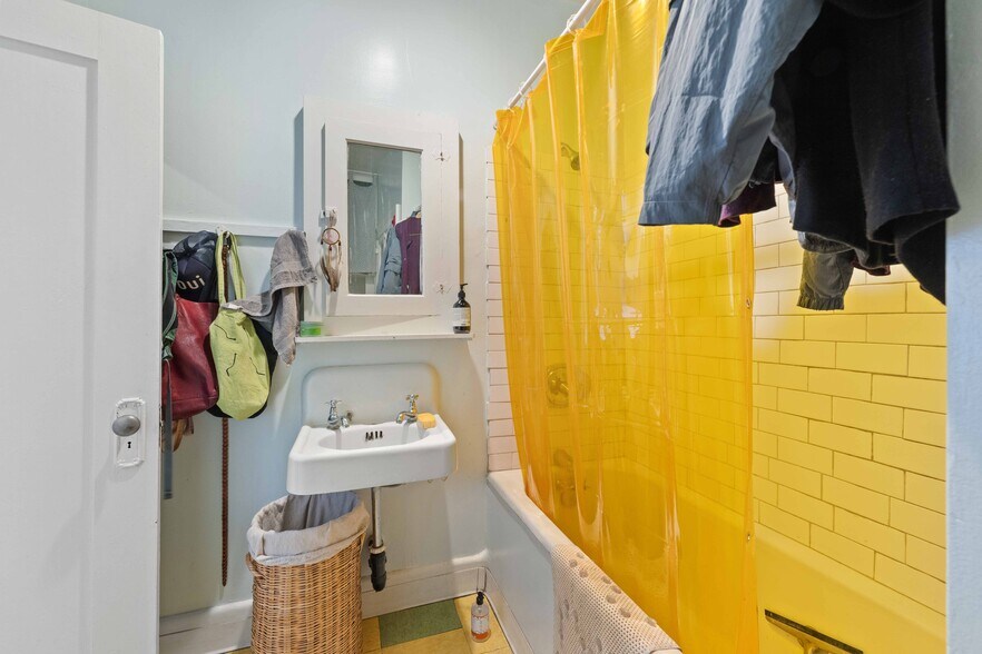 More Photos Of 3616 W Washington Blvd, Los Angeles Apartments For Sale