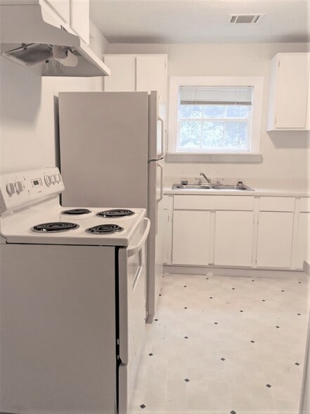 More Photos Of 704 E 22nd St, Houston Apartments For Sale