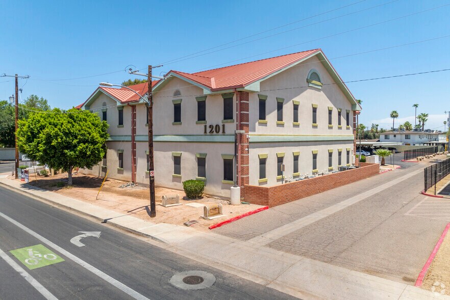 Primary Photo Of 1201 E Thomas Rd, Phoenix Office For Sale