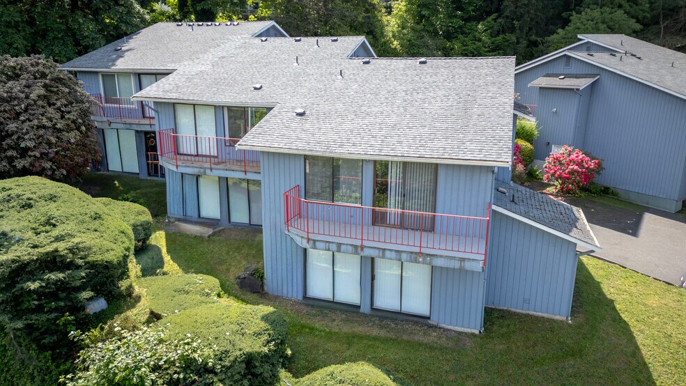 More Photos Of 108 Kensington Ave S, Kent Apartments For Sale