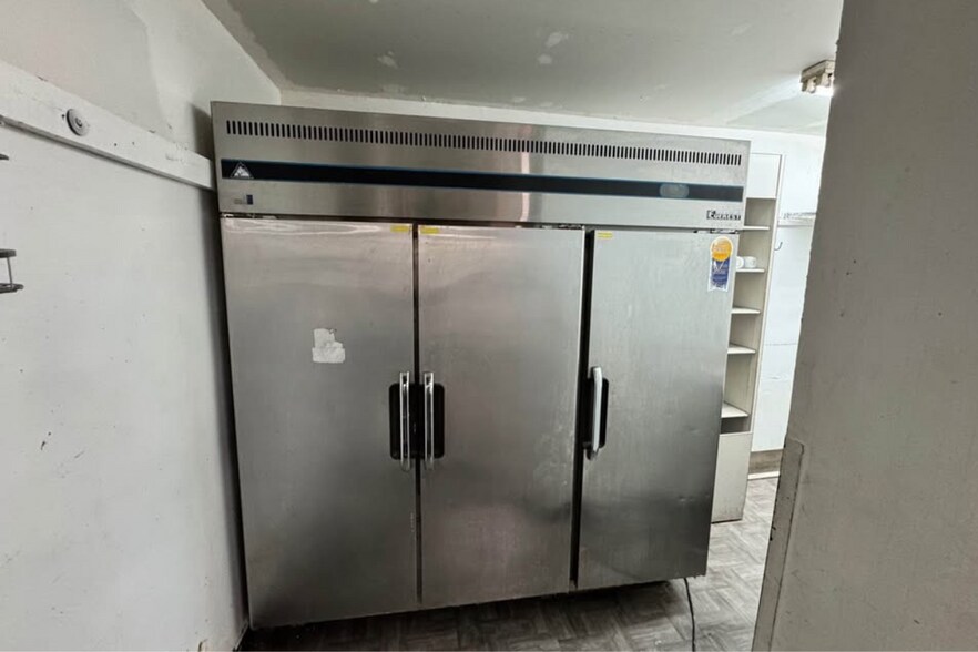 More Photos Of 701 N Salisbury Ave, Spencer General Retail For Sale