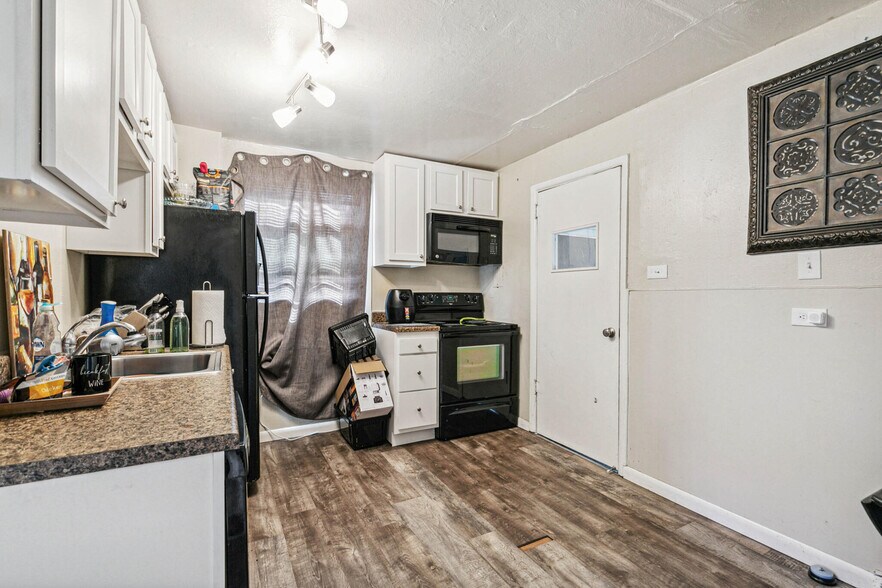 More Photos Of 5997 Magnolia St, Commerce City Apartments For Sale