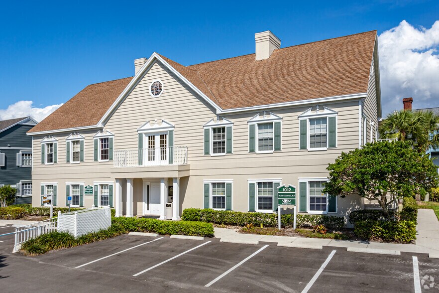 More Photos Of 1012 Goodlette Rd N, Naples Medical For Lease