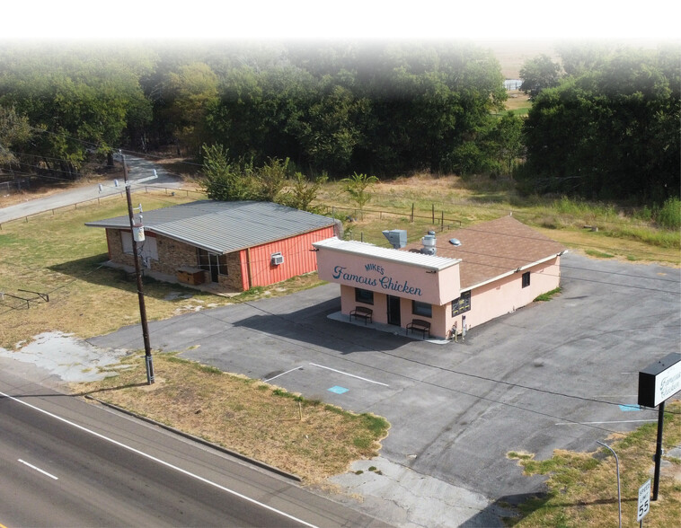 Primary Photo Of 304 Main Street, Calvert Restaurant For Sale