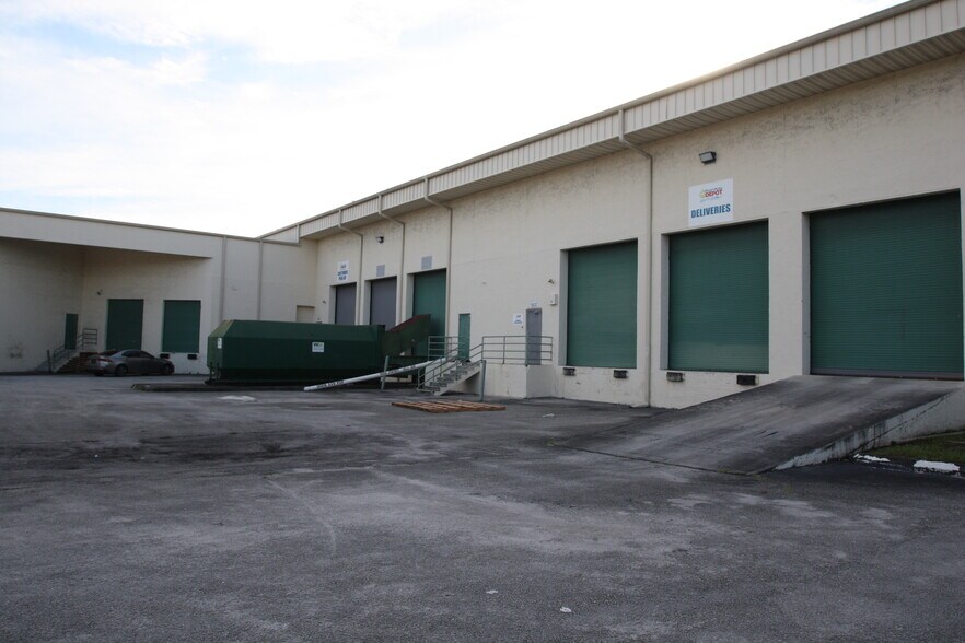 More Photos Of 2201 W Atlantic Blvd, Pompano Beach Showroom For Lease