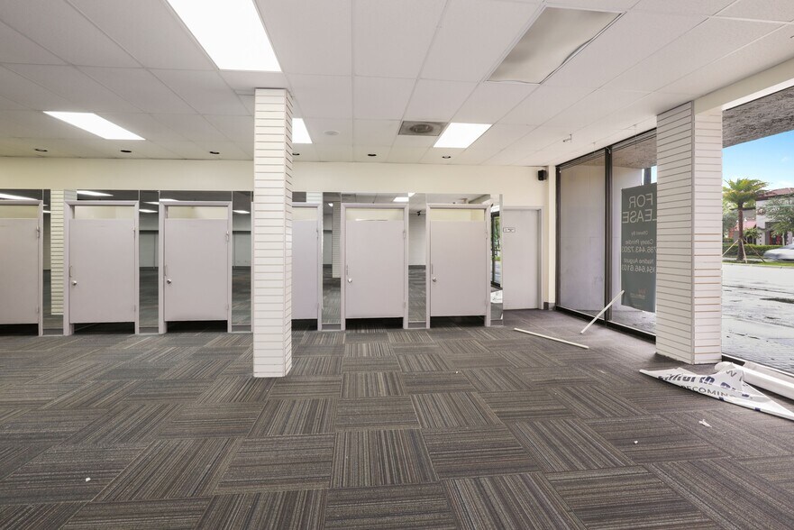 More Photos Of 1400-1410 NE 163rd St, North Miami Beach Freestanding For Lease
