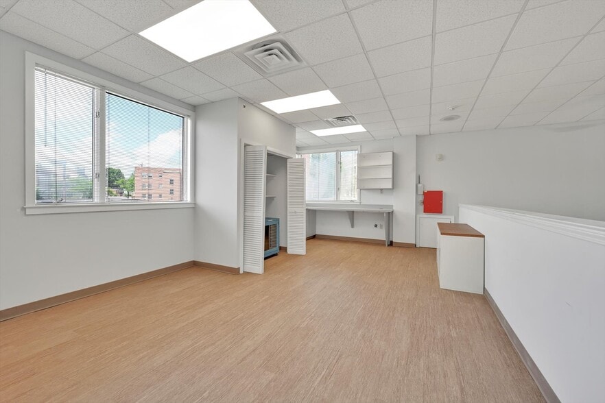 More Photos Of 377 E High St, Pottstown Bank For Sale