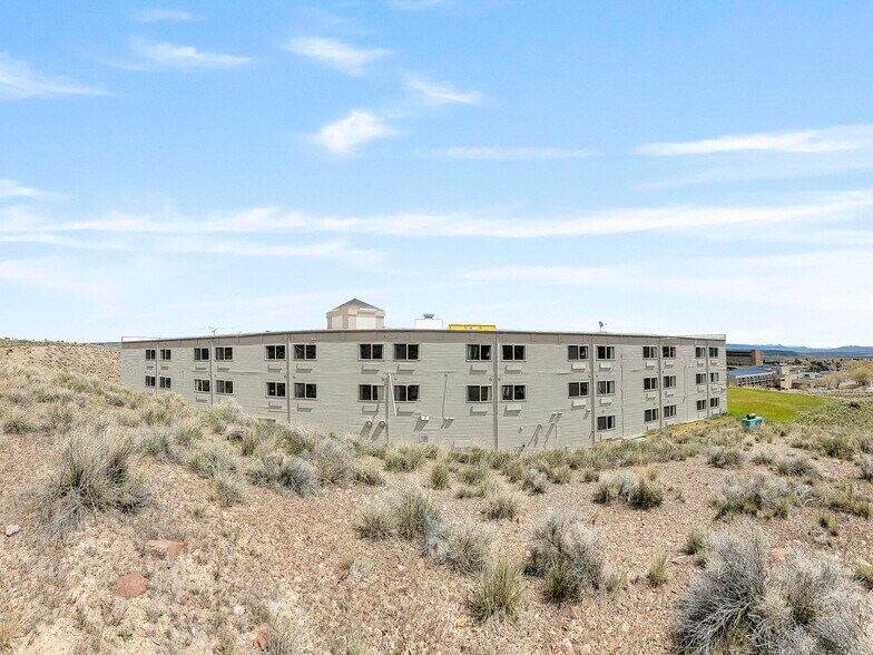 More Photos Of 1800 Poker St, Jackpot Hotel For Sale
