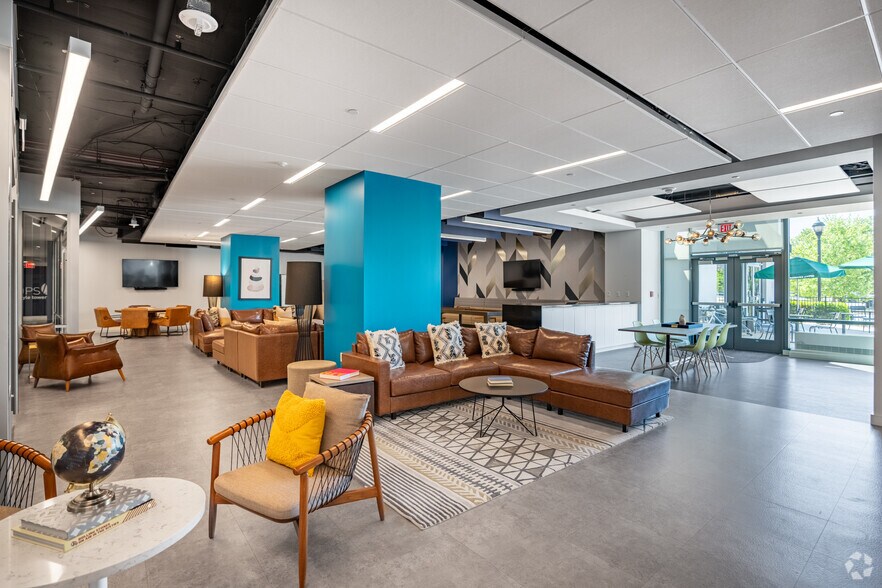 More Photos Of 2461 Eisenhower Ave, Alexandria Office For Lease