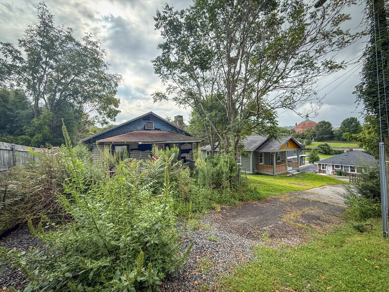 More Photos Of 3 Orchard Pl, Asheville Office For Sale