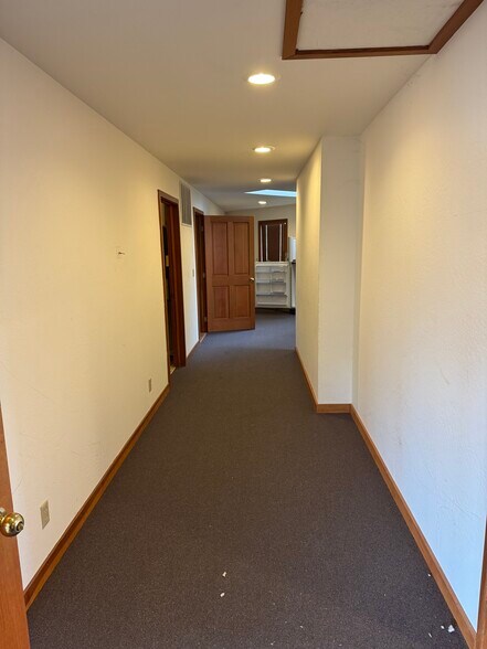 More Photos Of 400 Williamson Way, Ashland Office Residential For Sale