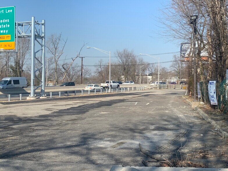 More Photos Of 1696 Bergen Tpke, Fort Lee Auto Dealership For Sale