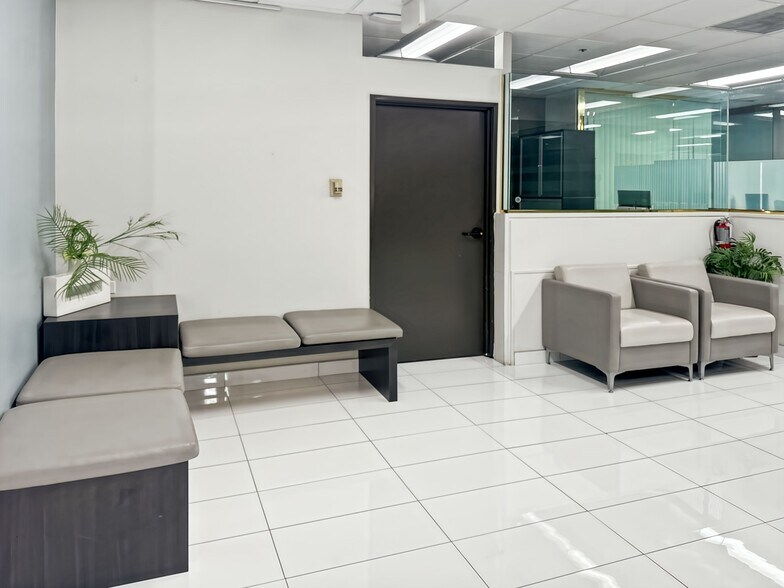 More Photos Of 468 N Camden Dr, Beverly Hills Coworking Space