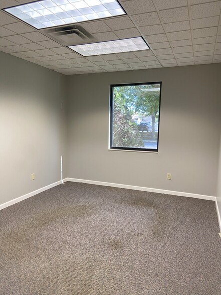 More Photos Of 4525 Trousdale Dr, Nashville Office For Sale