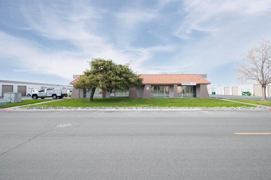 More Photos Of 360 Freeport Blvd, Sparks Warehouse For Lease