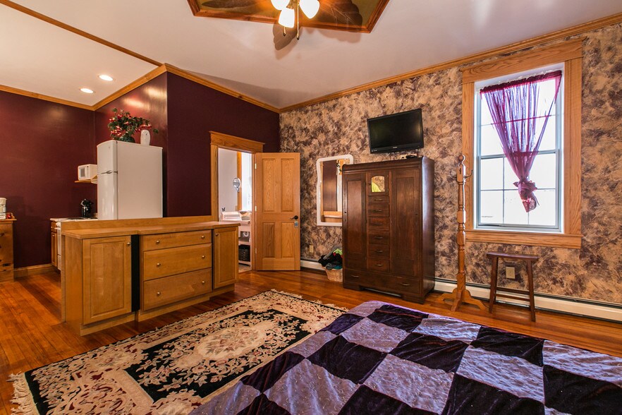 More Photos Of 302-304 S River Park Dr, Guttenberg Apartments For Sale