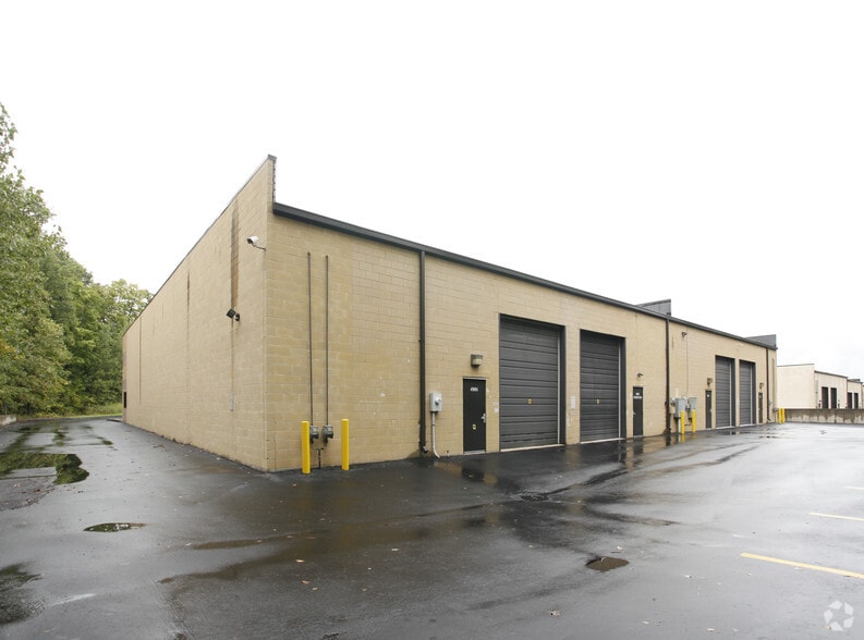 More Photos Of 47677-47695 Avante Dr, Wixom Warehouse For Lease