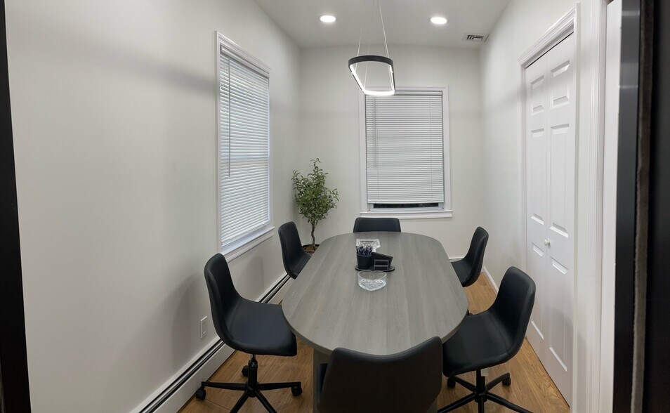 More Photos Of 22 S Maryland Ave, Port Washington Medical For Lease