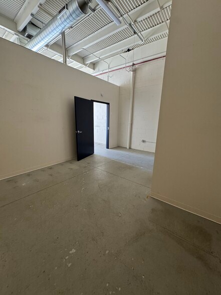 More Photos Of 12621-12631 Larchmere Blvd, Cleveland Apartments For Lease