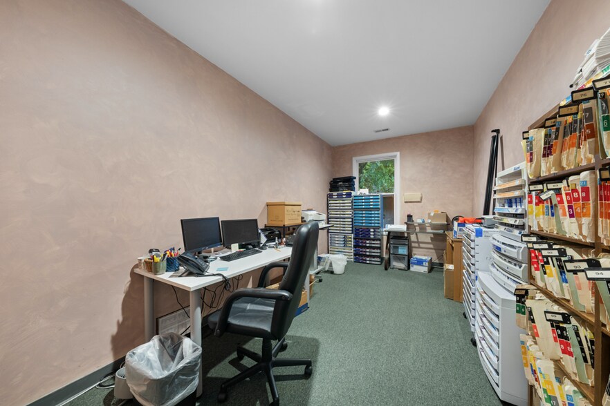 More Photos Of 200 W Weaver St, Carrboro Office For Sale