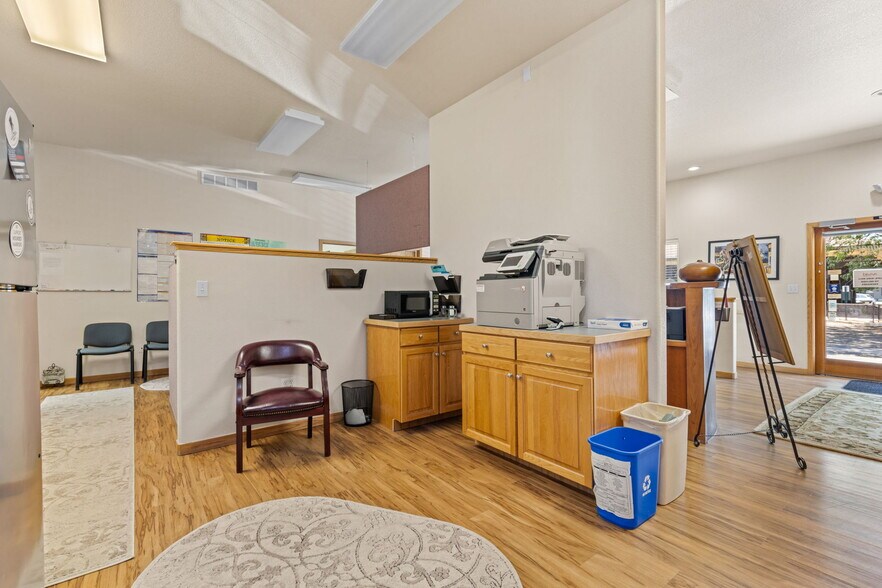 More Photos Of 1714 Duchess Dr, Longmont Office For Lease