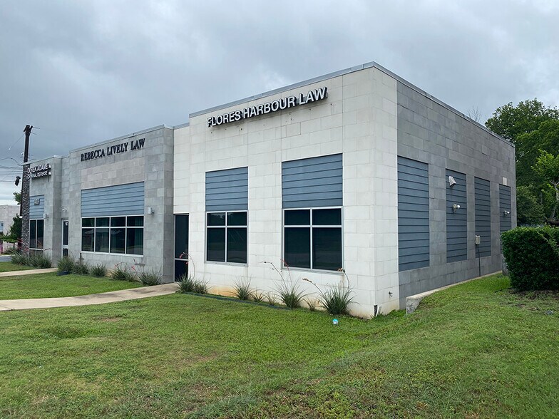 More Photos Of 1409 E McKinney St, Denton Office Residential For Sale