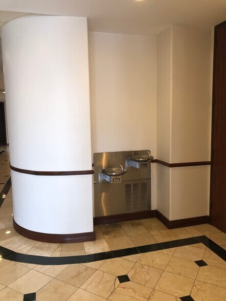 More Photos Of 6302 W Broadway St, Pearland Medical For Lease