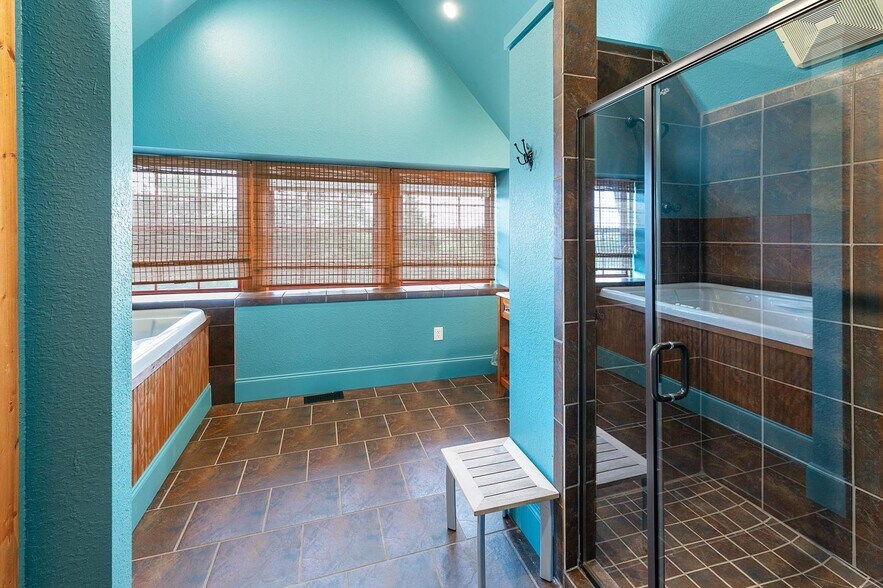 More Photos Of 1128 Saratoga Rd, Kingsport Lodge Meeting Hall For Sale