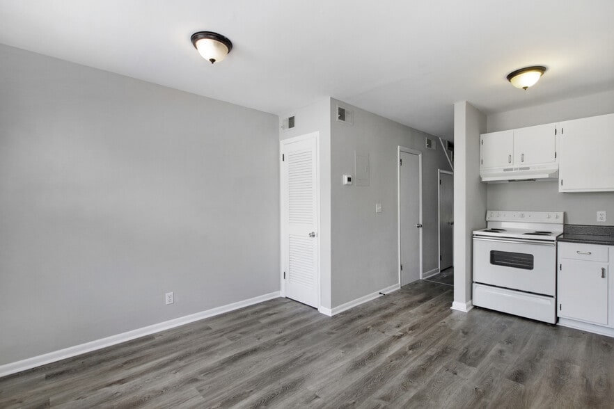 More Photos Of 1012-1032 Hickory Hill Ln, Hermitage Apartments For Sale